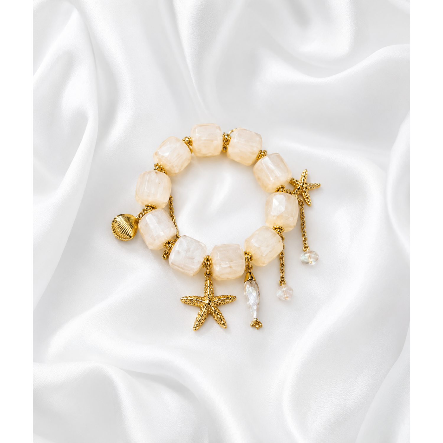 Ivory Ocean Charm Βραχιόλι με μπέζ χάντρες & Θαλασσινά Στοιχεία